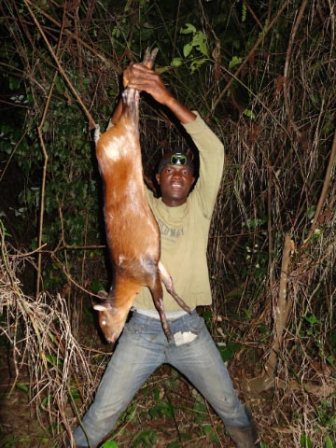 Guide Macantony TONY Henry Holding Ken's BAY DUIKER